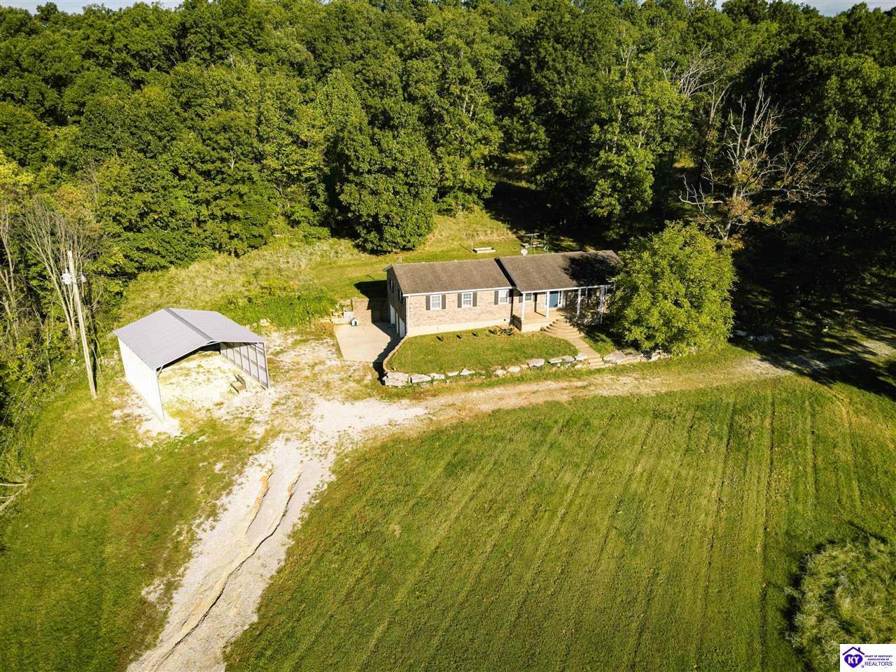 425 Tucker Lane - Photo 1