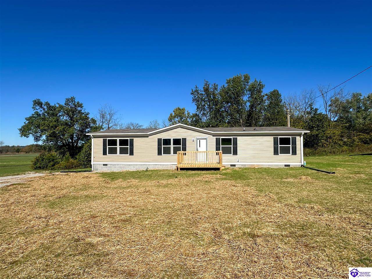 104 Center Street - Photo 1