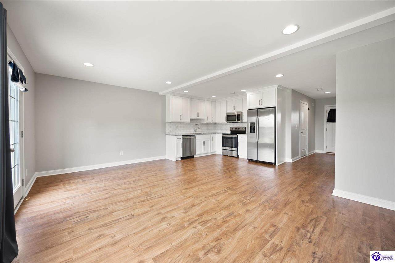 113 Graystone Court - Photo 1