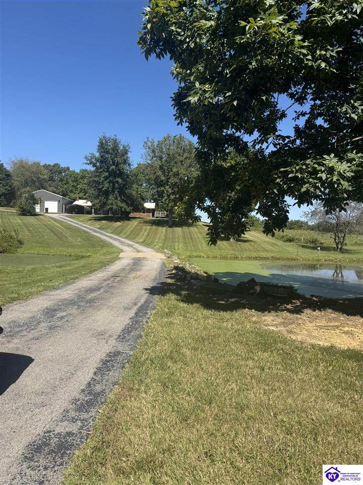 725 Summit Road - Photo 1