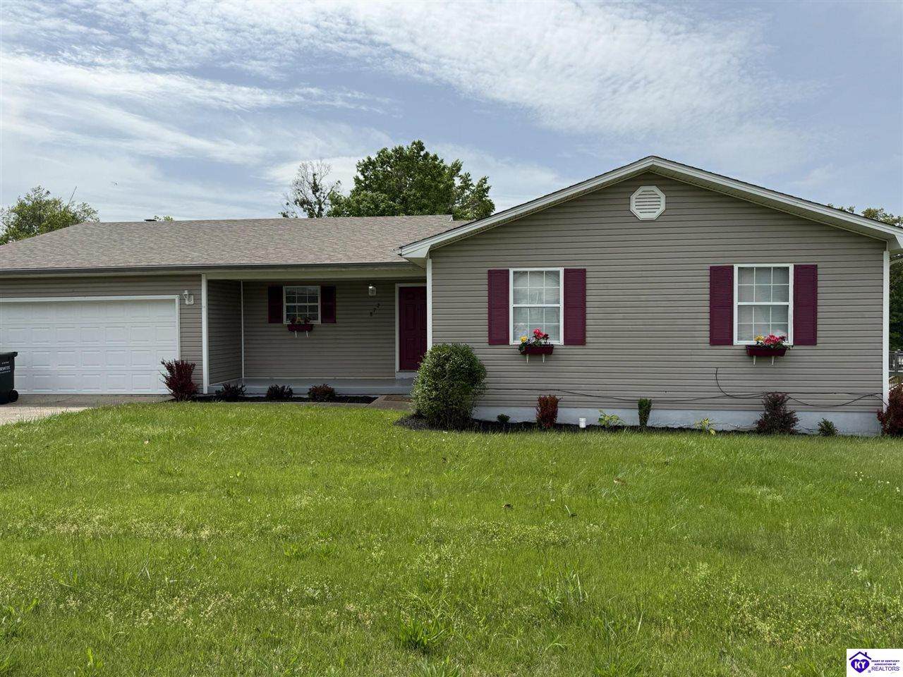 872 Shelby Avenue - Photo 1