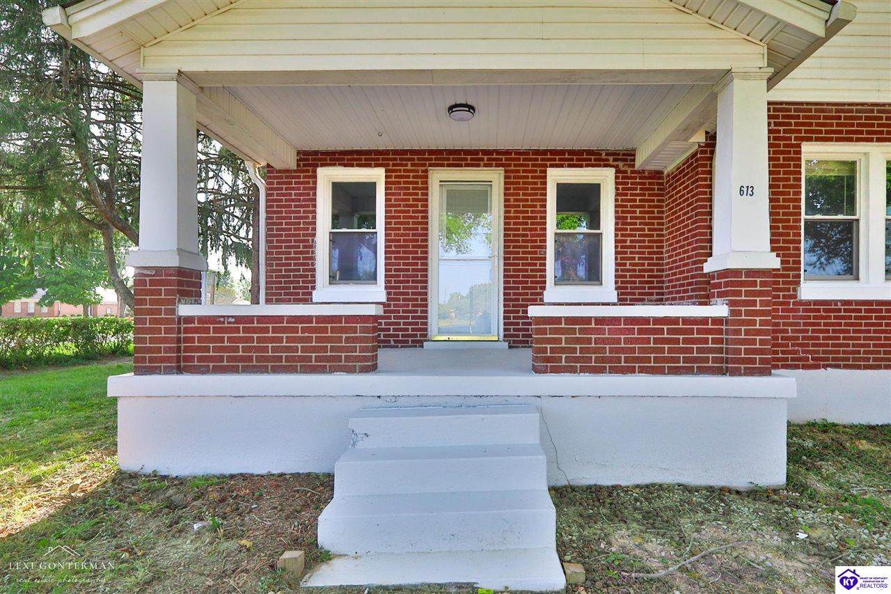 613 Lincoln Boulevard - Photo 1