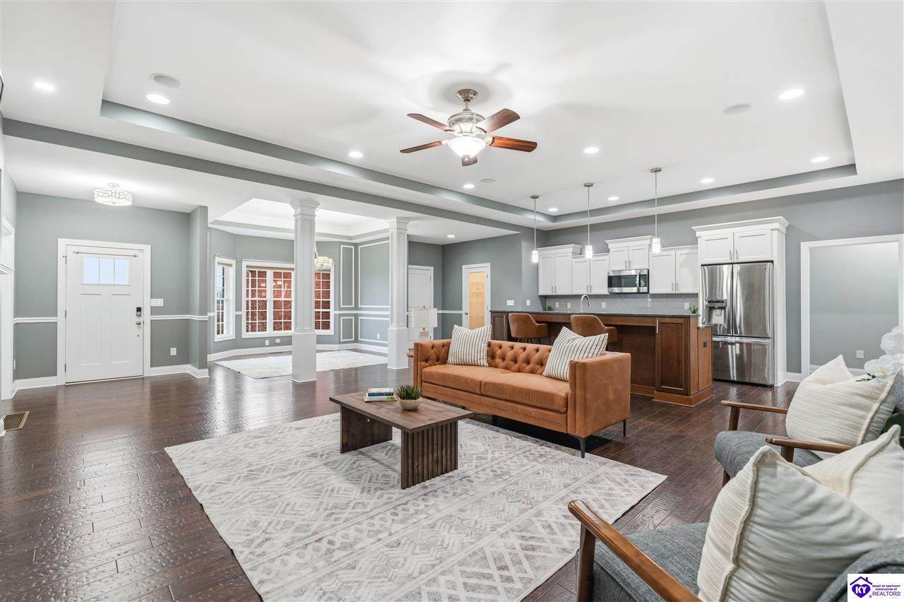 137 Charleston Way - Photo 1