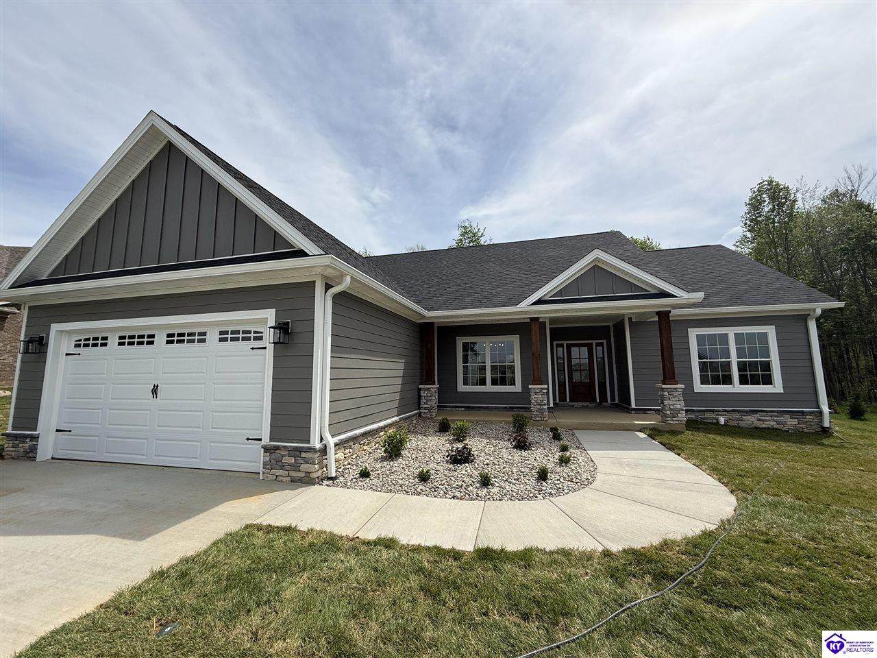 121 Calumet Loop - Photo 1
