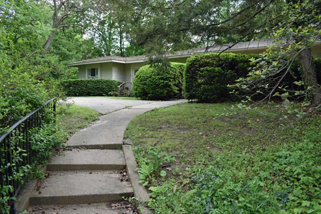 822 Elm St - Photo 1