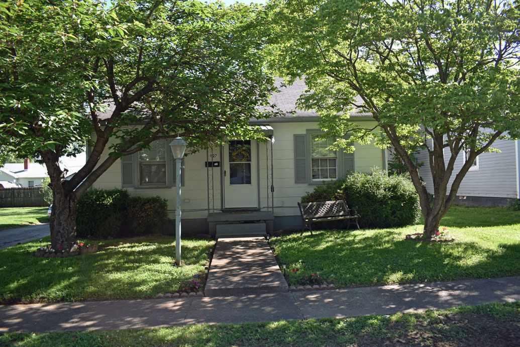 1127 Burris St - Photo 1