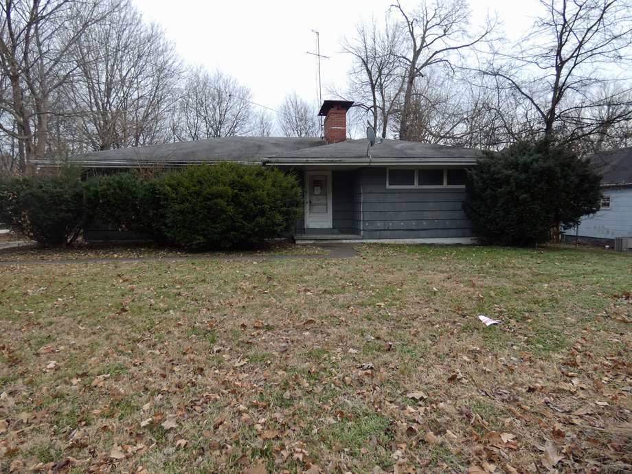 710 Green St - Photo 1