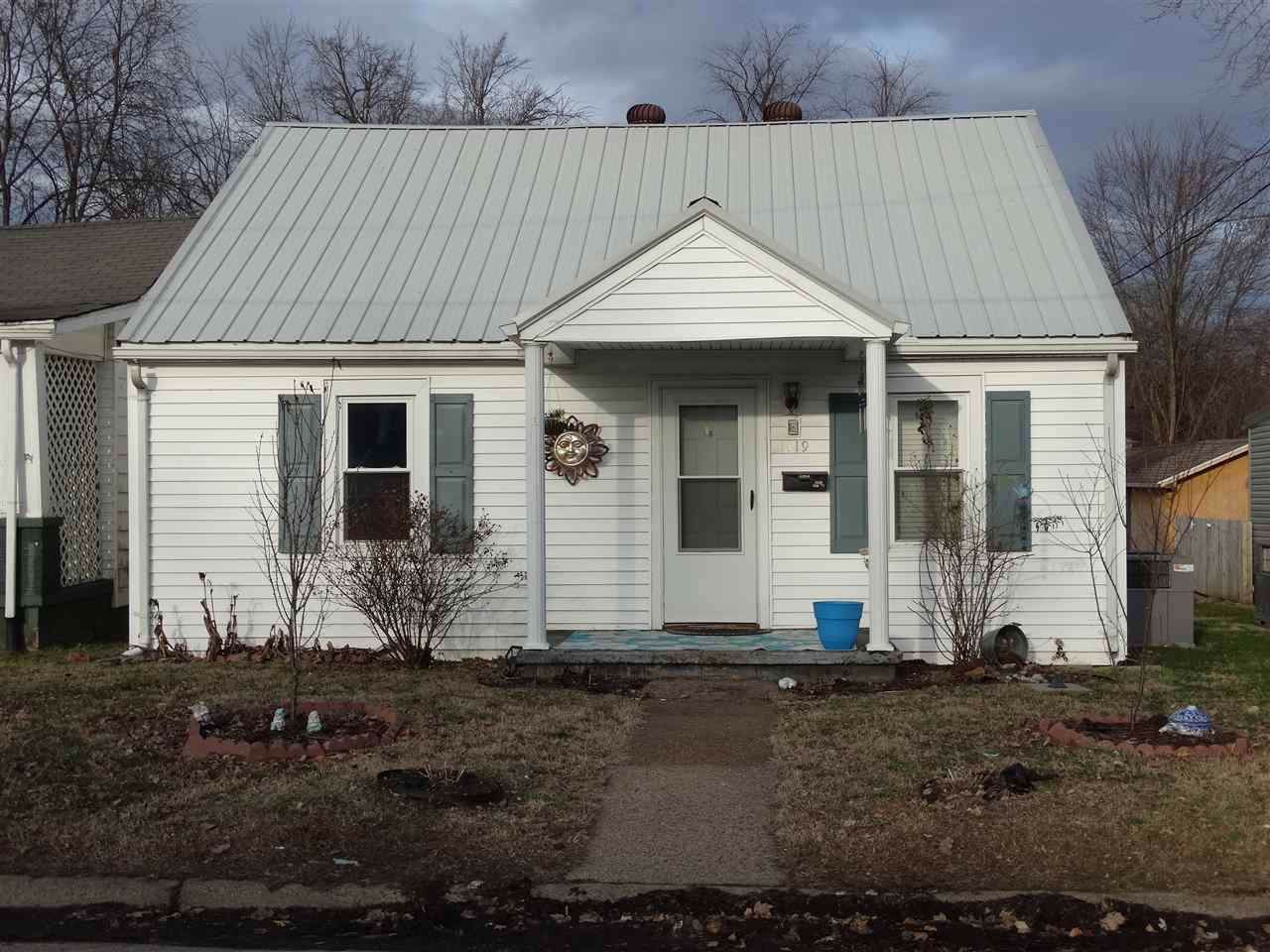 1519 Oak St - Photo 1