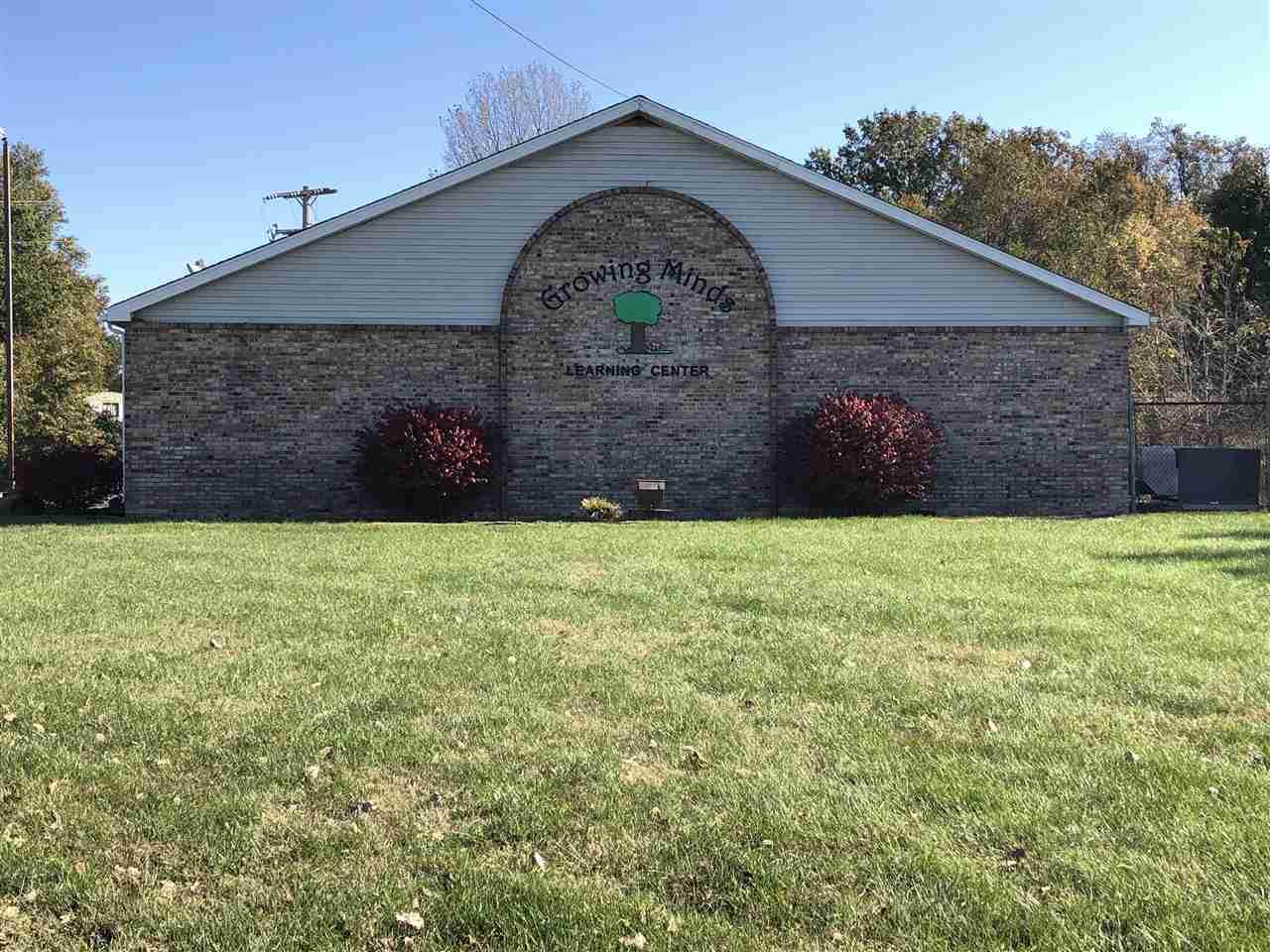 1040 Market St - Photo 1