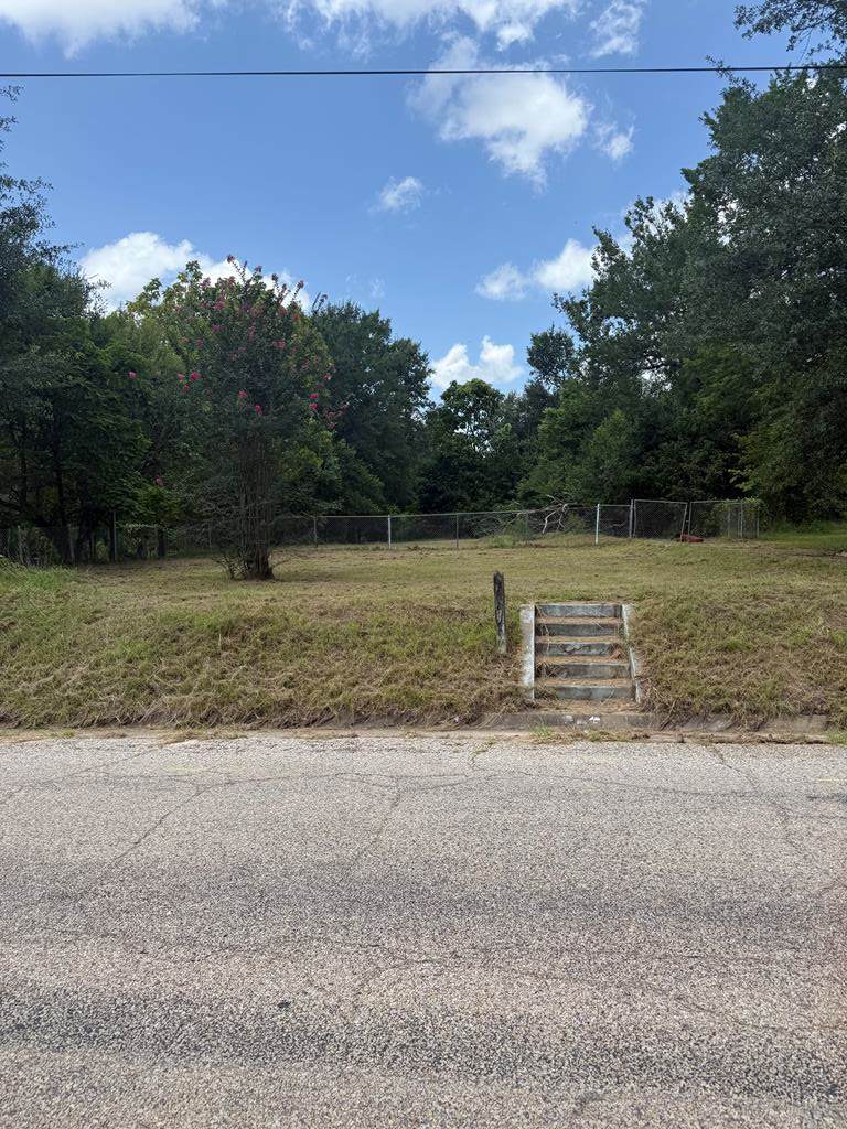 505&507 Edmonson - Photo 1