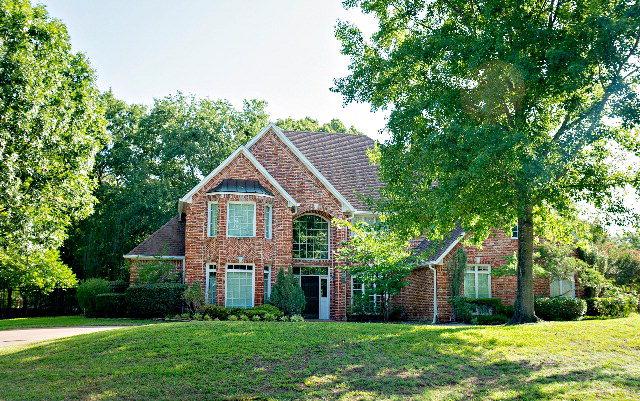 110 Willowbrook Drive - Photo 1