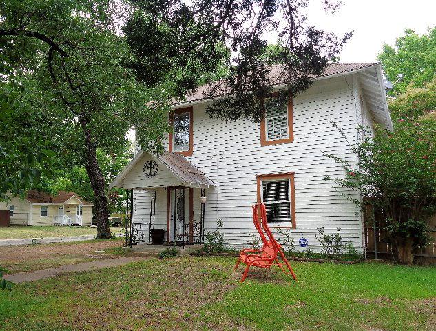 506 N Washington St - Photo 1