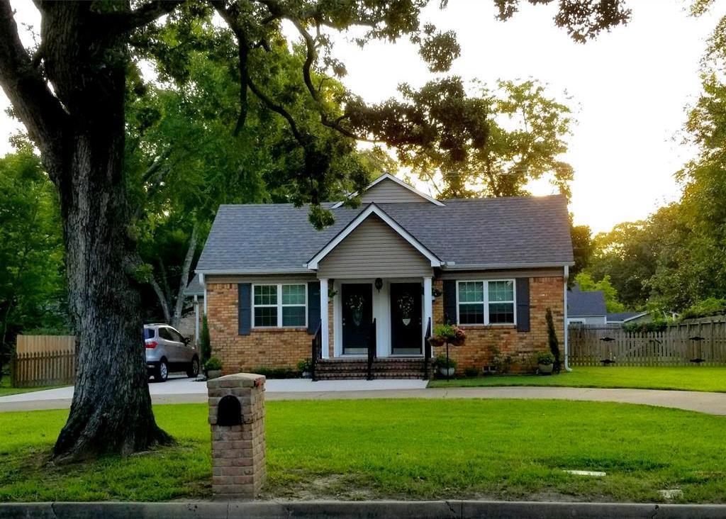809 S Prairieville St. - Photo 1