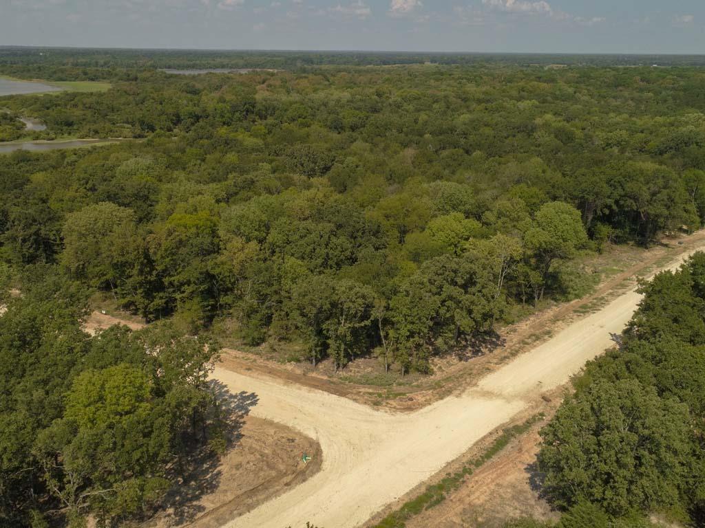 126 Lakeview Tr - Photo 1
