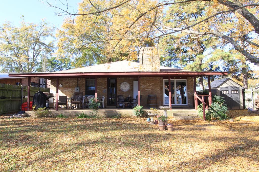 1006 Chestnut Drive - Photo 1