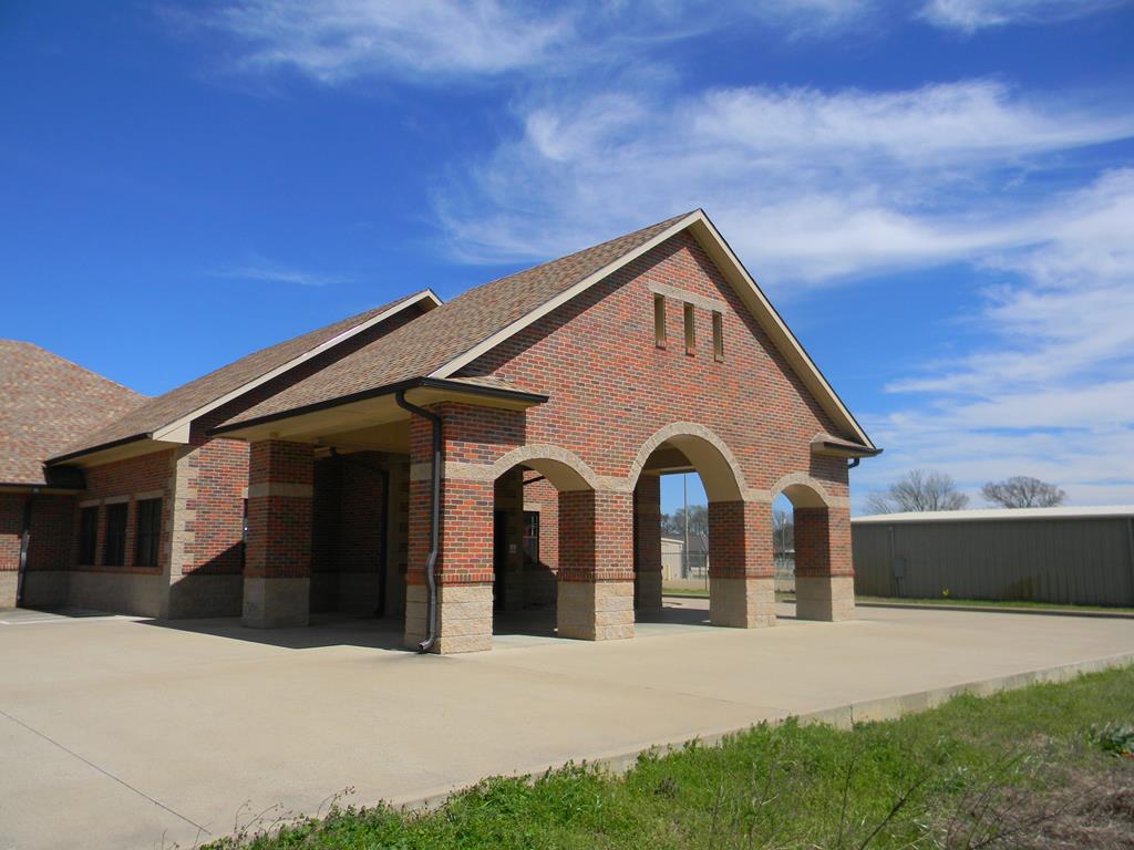 824 Southpark Cir - Photo 1