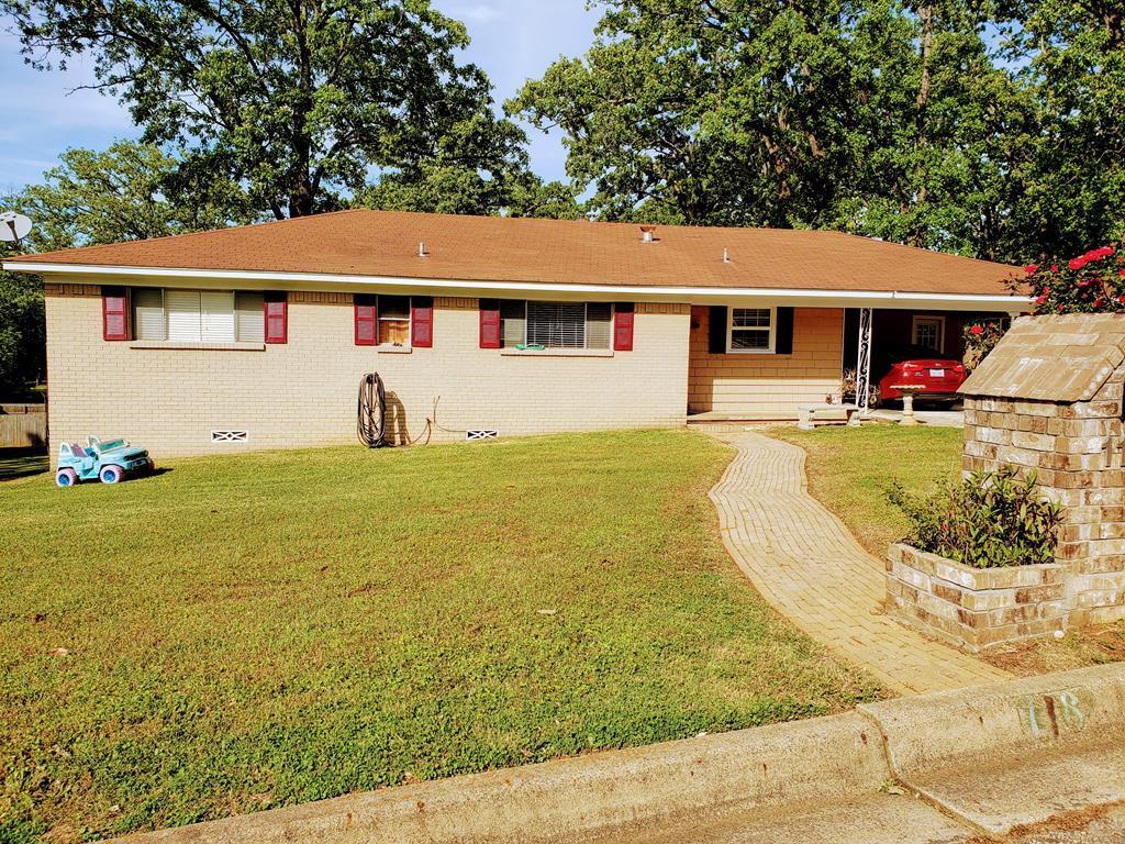 118 Hillcrest - Photo 1