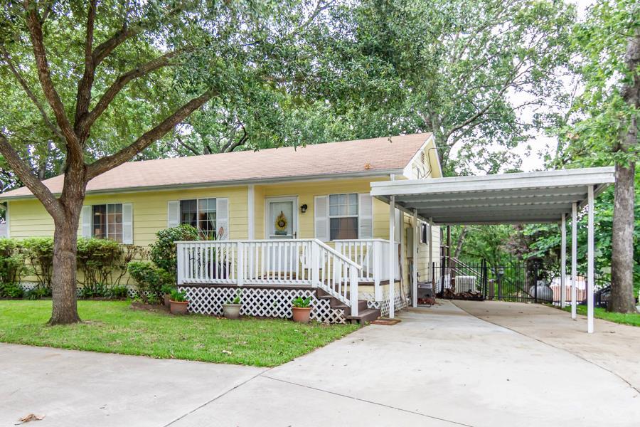 158 Bayside Circle - Photo 1