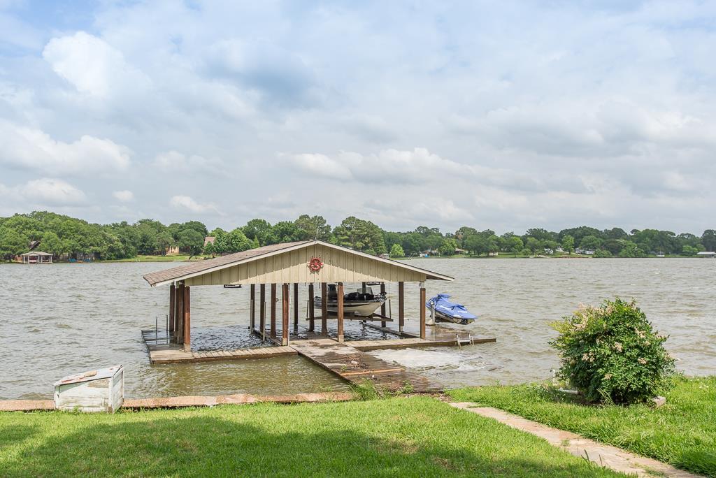 230 Pin Oak Drive - Photo 1