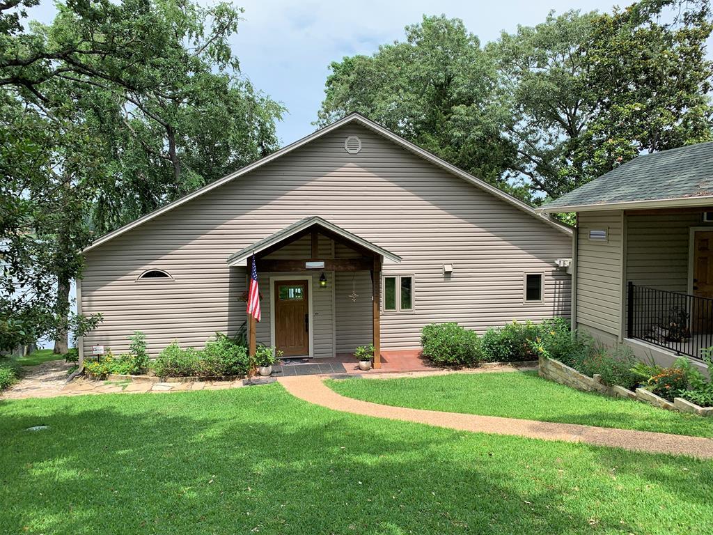 422 Sherwood - Photo 1