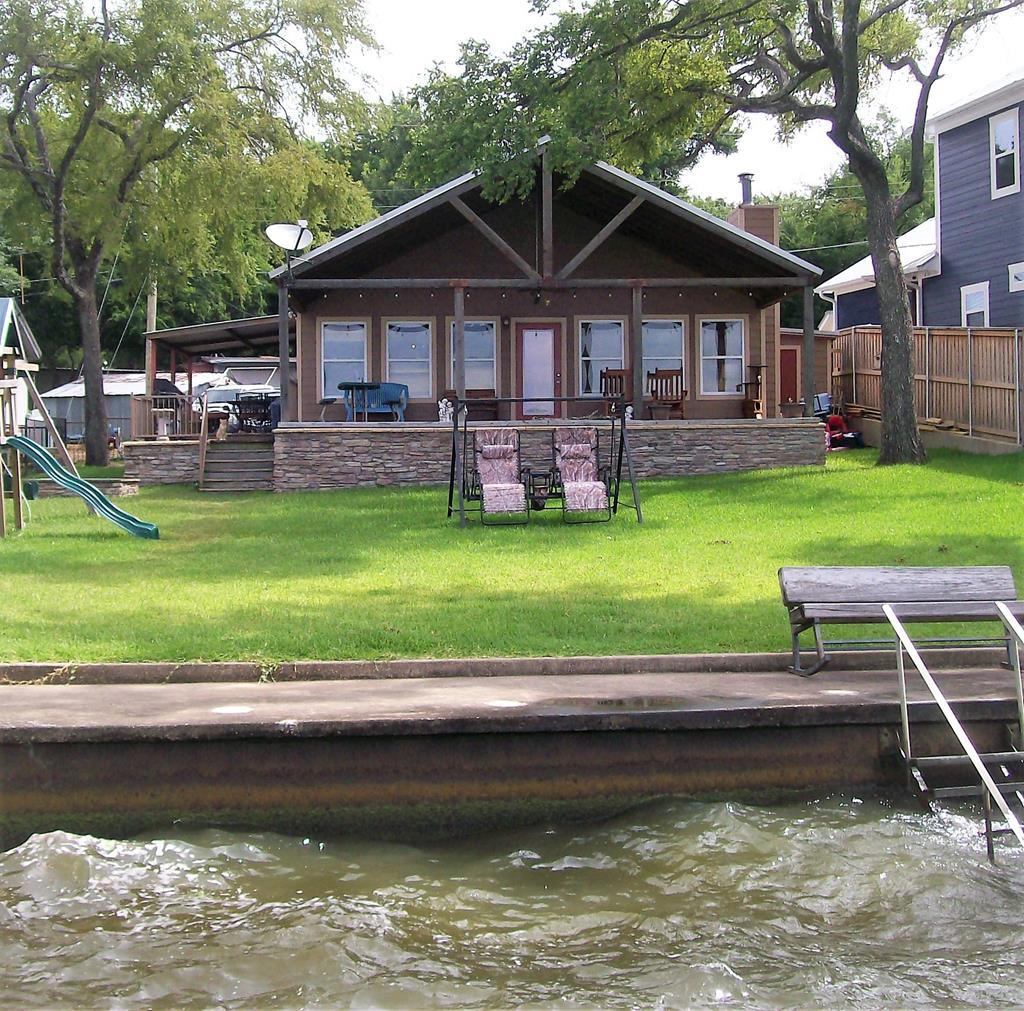 129 Briarwood Drive - Photo 1