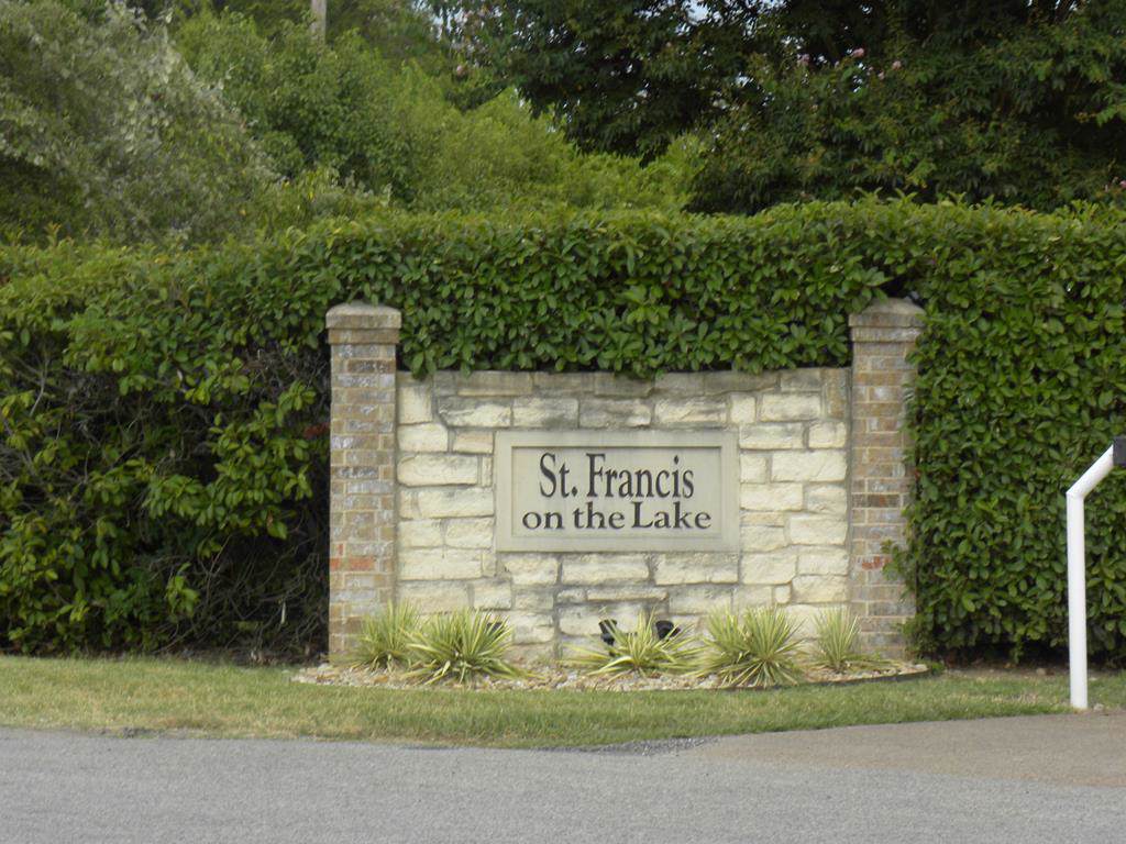 110 Saint Francis Lane - Photo 1