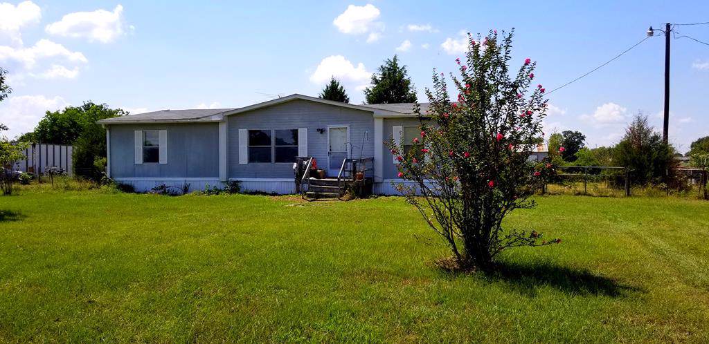 13659 Woodridge - Photo 1