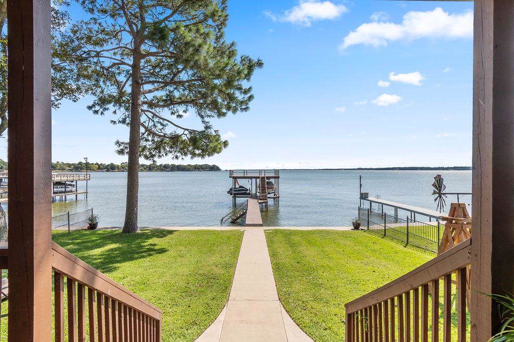 141 Seaside Drive - Photo 1