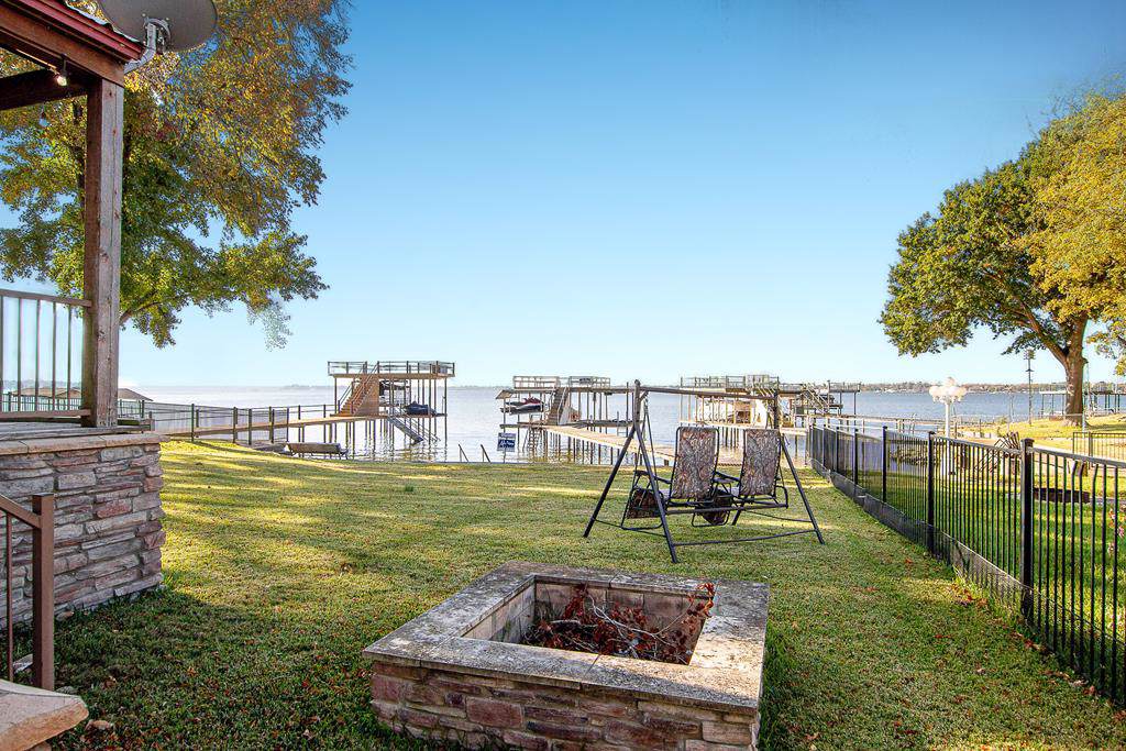 129 Briarwood Drive - Photo 1