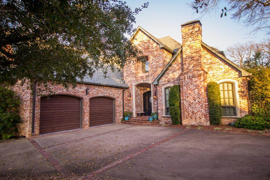 701 Park Place Drive - Photo 1