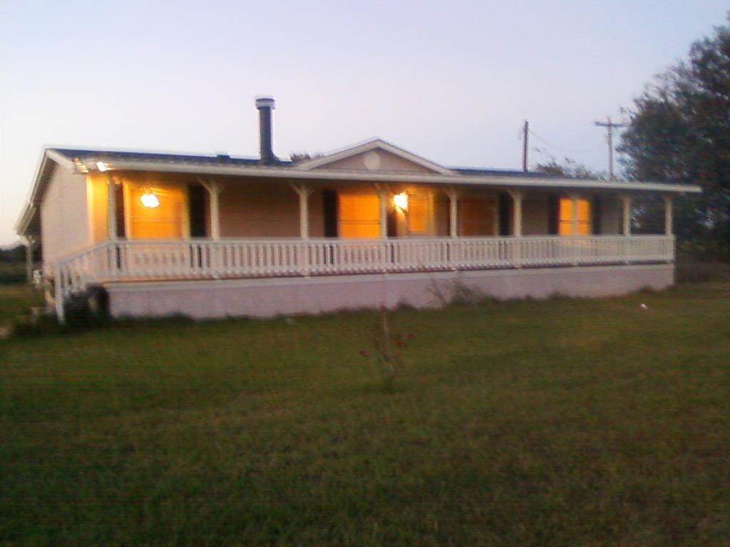 8650 Fm 2494 - Photo 1