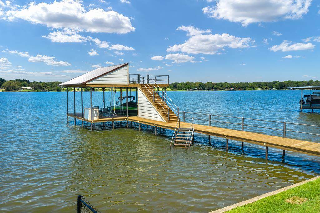 172 Beachwood Drive - Photo 1