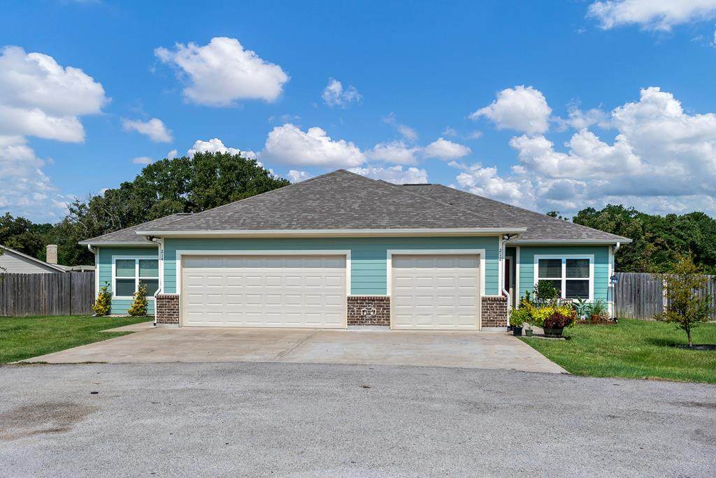 212 Lasso Circle - Photo 1