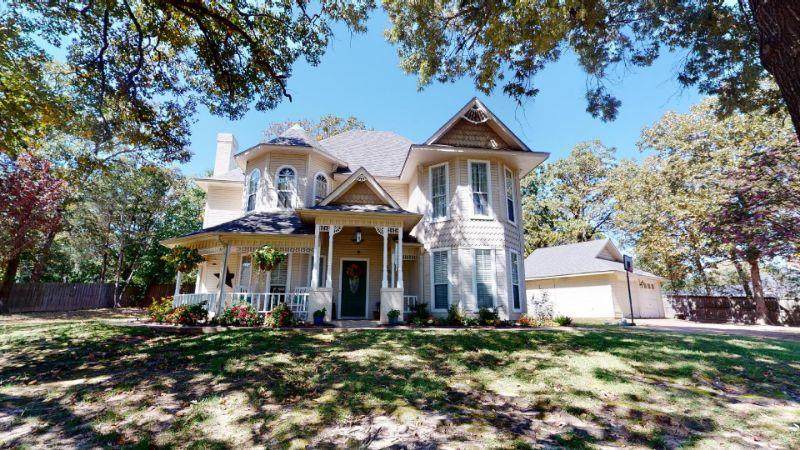1165 Oval Drive - Photo 1
