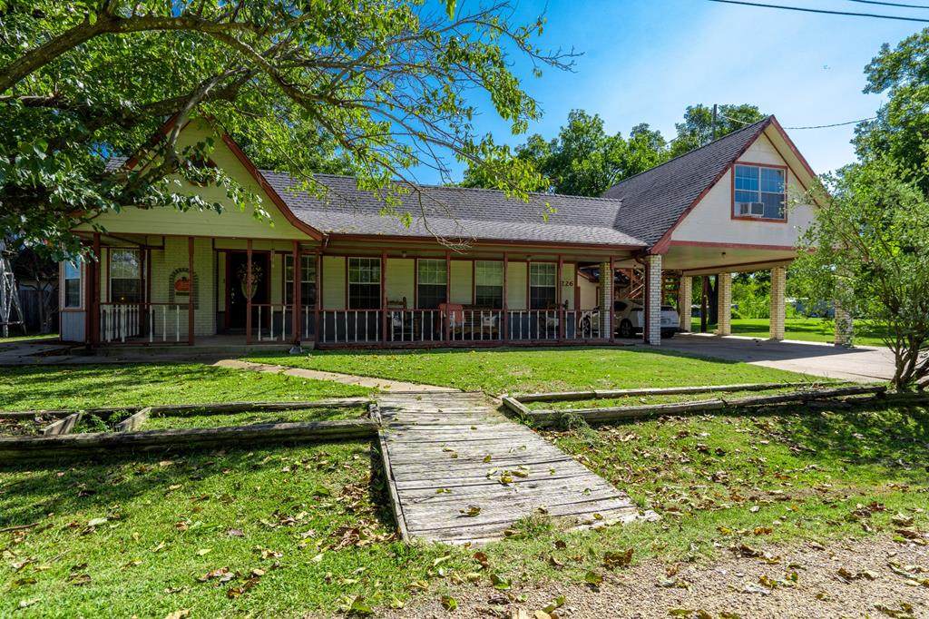 226 N Coleman - Photo 1