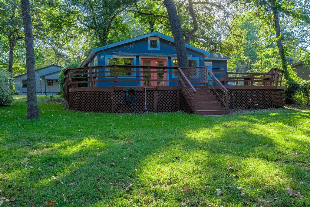2106 Wildwood Way - Photo 1