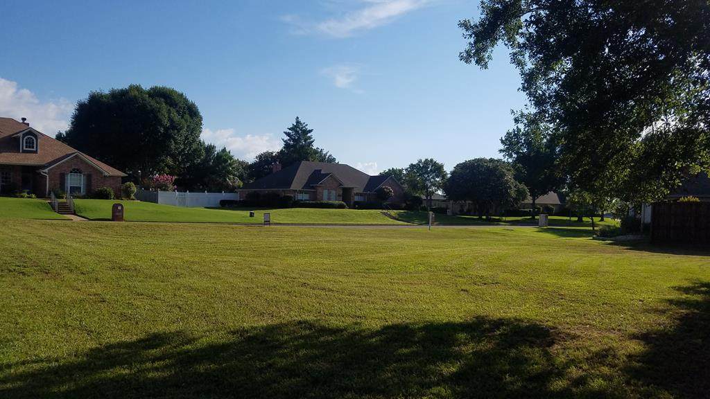 904 Dove Creek Drive - Photo 1