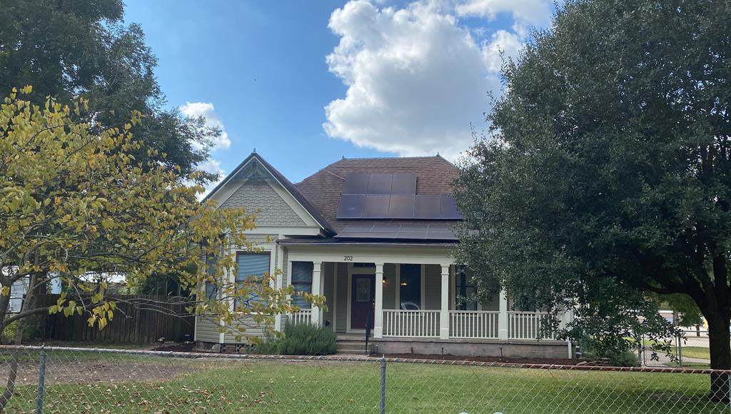 202 Hawn - Photo 1