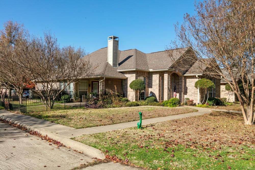 17546 Country Club - Photo 1