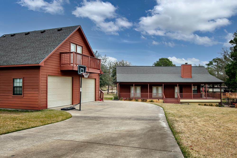 301 Lake Front Drive - Photo 1