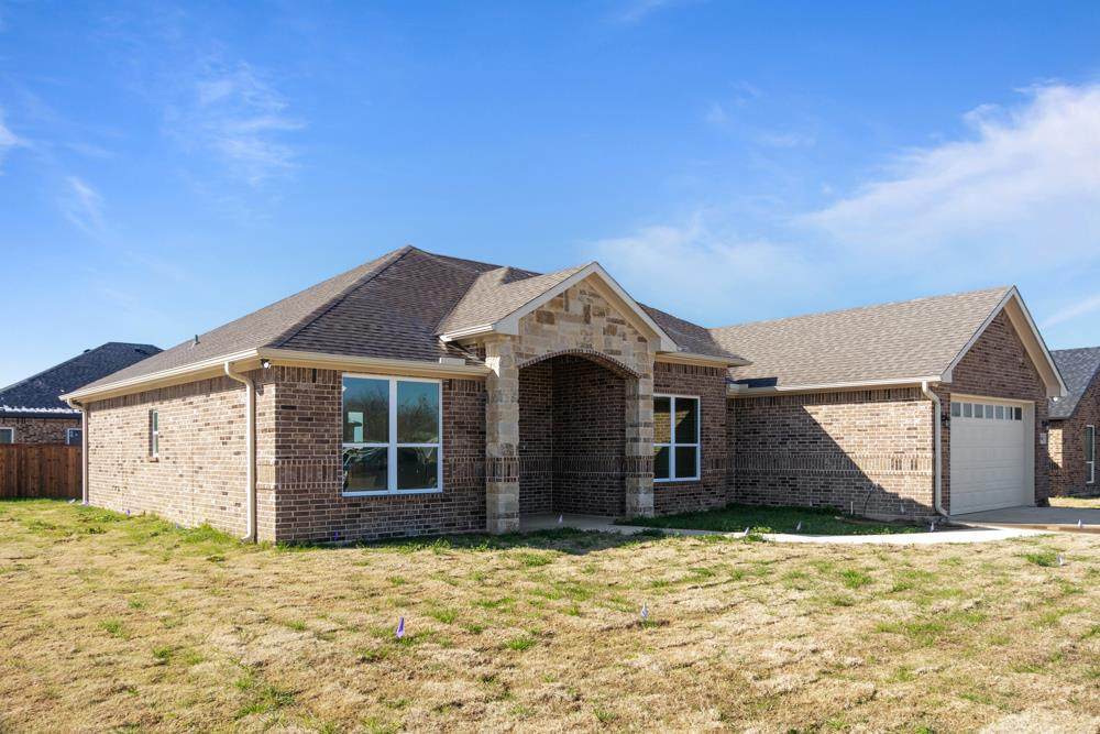 706 Cobblestone - Photo 1