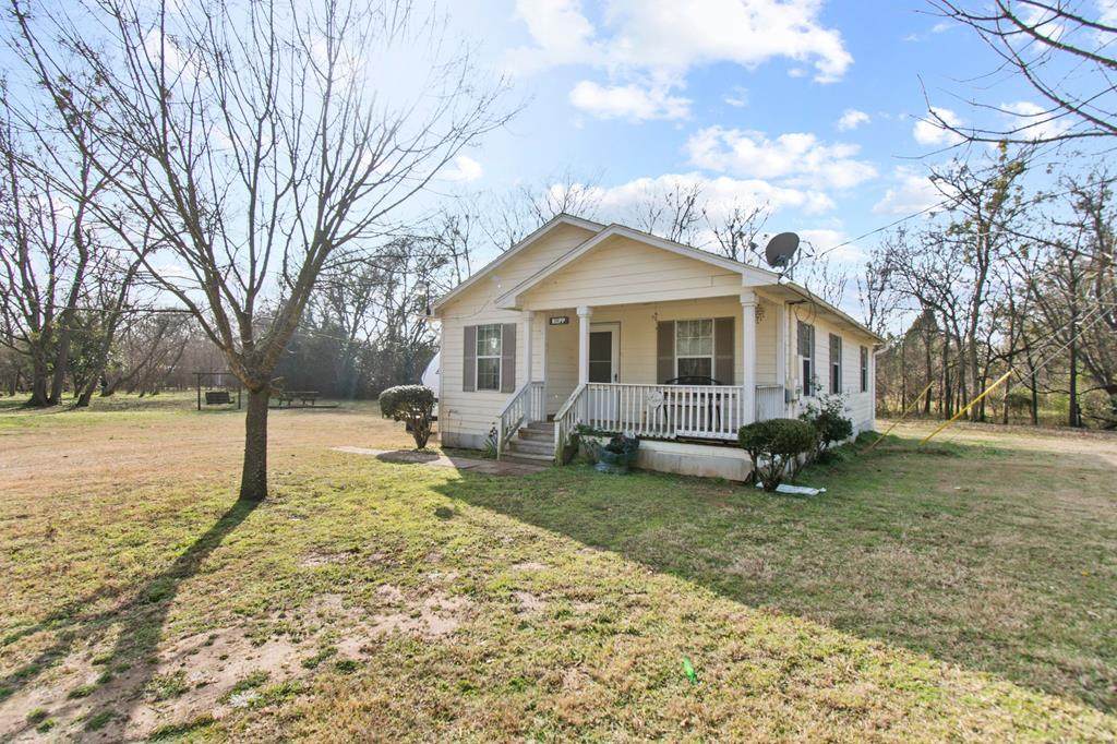 100 Oak Grove Drive - Photo 1