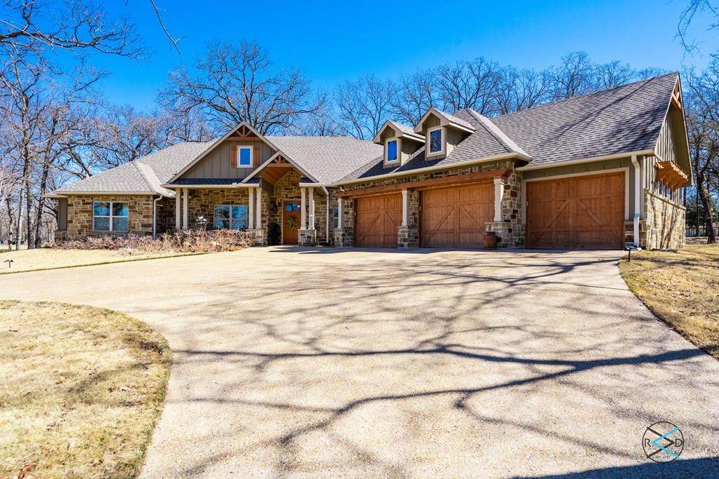 124 Saint Andrews Drive - Photo 1