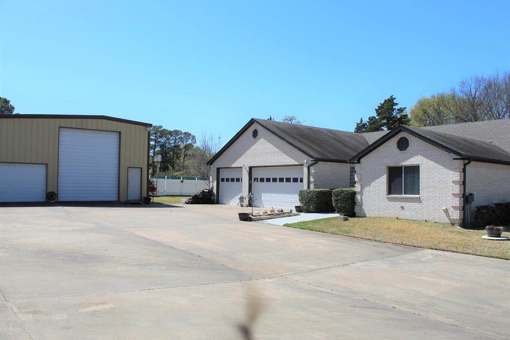 10111 Cherokee Lane - Photo 1