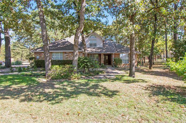 106 Pinehurst Drive - Photo 1