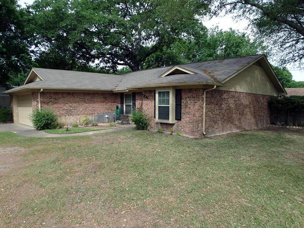 706 Southwood Drive - Photo 1