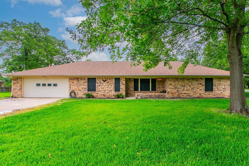 104 Deerwood Drive - Photo 1