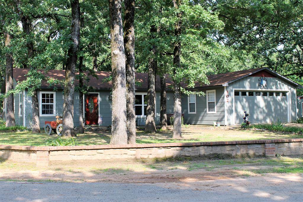 102 Las Brisas St - Photo 1