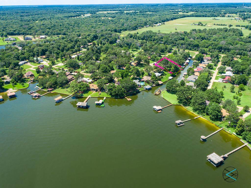 201 Lakefront Drive - Photo 1