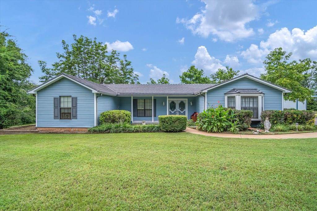 8218 Fm 2709 - Photo 1
